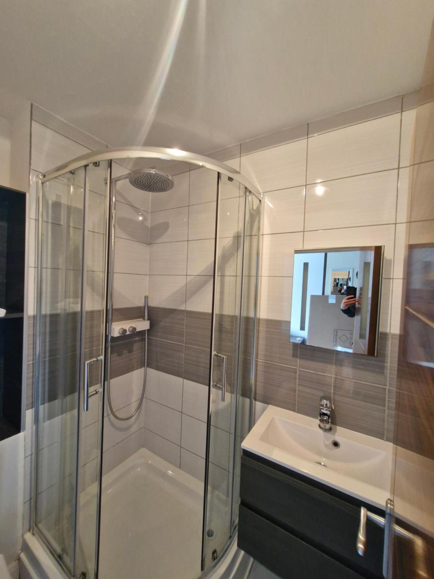 Bright Spacious Airy 2 Bed Flat Ealing Bagian luar foto