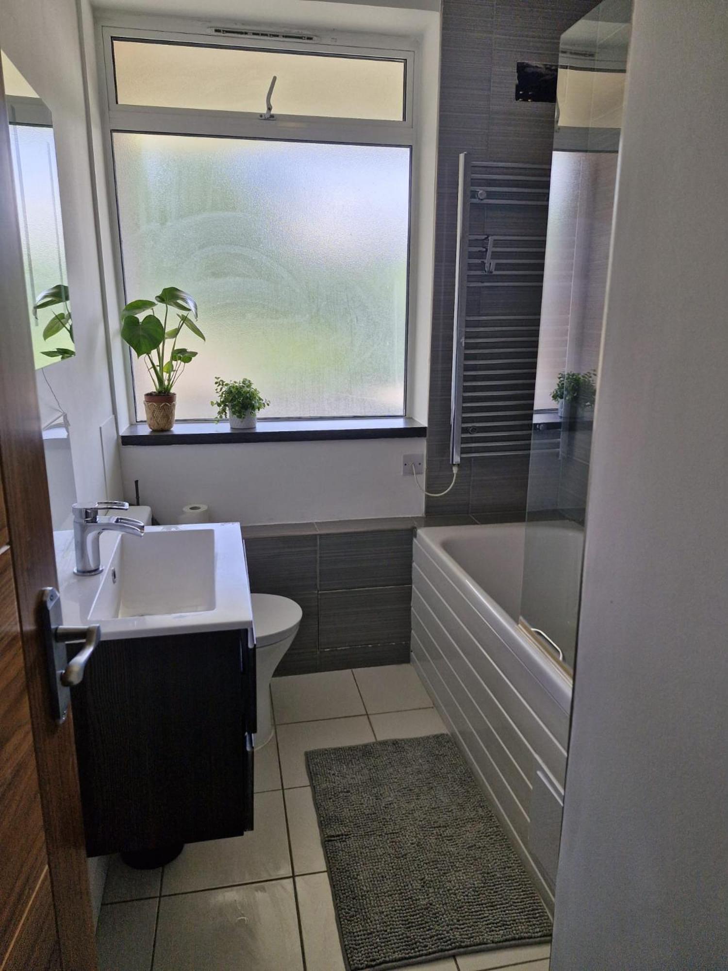 Bright Spacious Airy 2 Bed Flat Ealing Bagian luar foto
